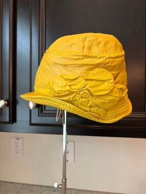 Grevi Yellow Floral Accent Bucket Hat